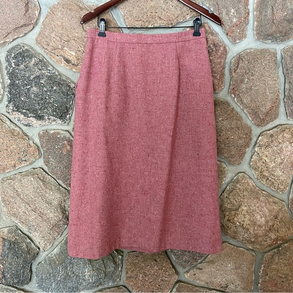 🌹Beautiful Rose coloured Vintage blazer and skirt set - Picture 7 of 13